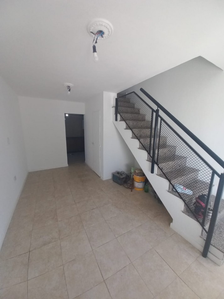 VENTA DUPLEX PILAR APTO CREDITO 