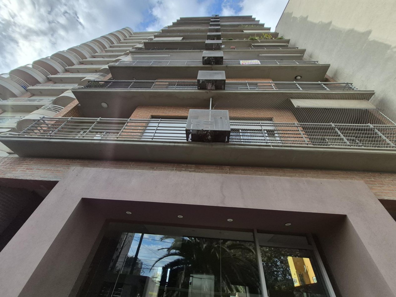 VENTA DEPARTAMENTO TRES AMBIENTES SAN MIGUEL CENTRO
