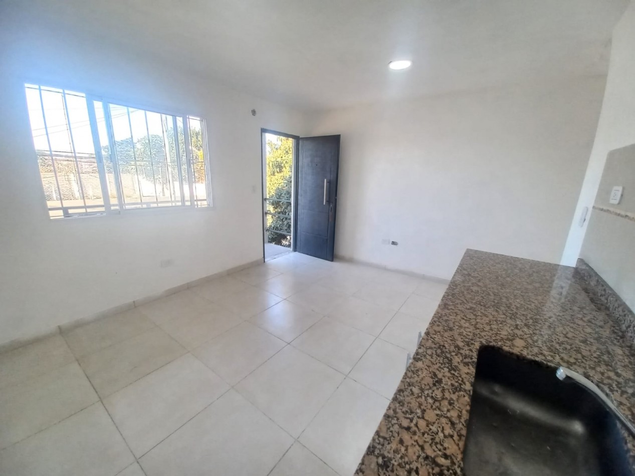 ALQUILER DOS AMBIENTES CON PATIO EN SAN MIGUEL