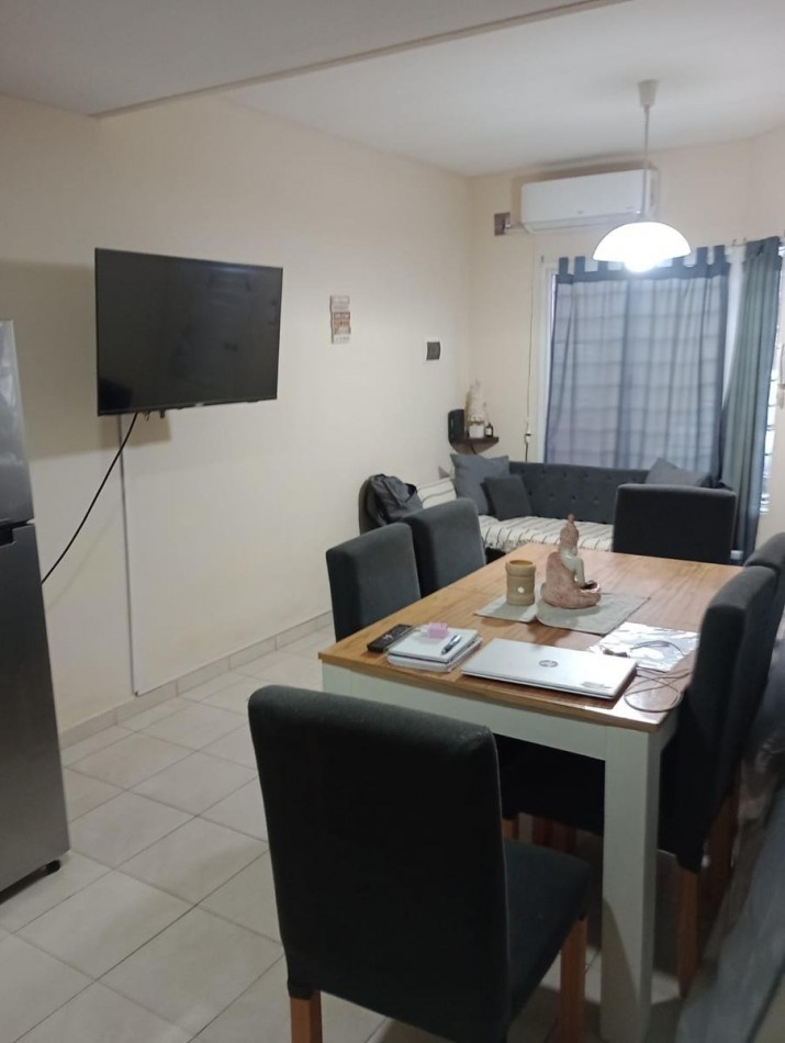 VENTA APTO CREDITO DOS AMBIENTES COCHERA PATIO