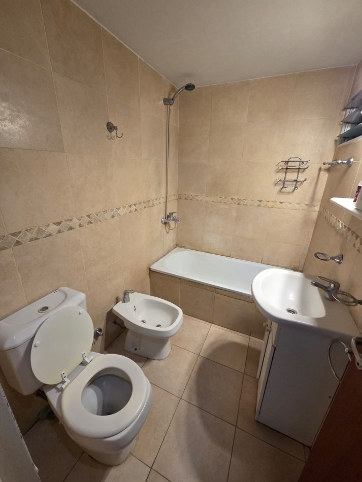 ALQUILER DOS AMBIENTES CON PATIO SAN MIGUEL