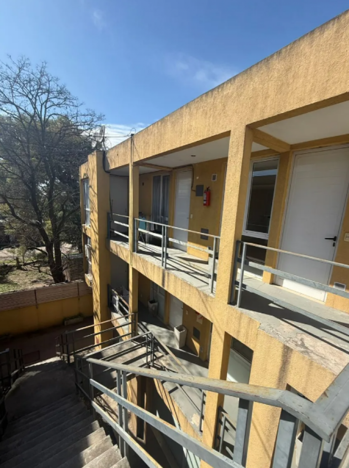 ALQUILER DOS AMBIENTES COCHERA JOSE C PAZ