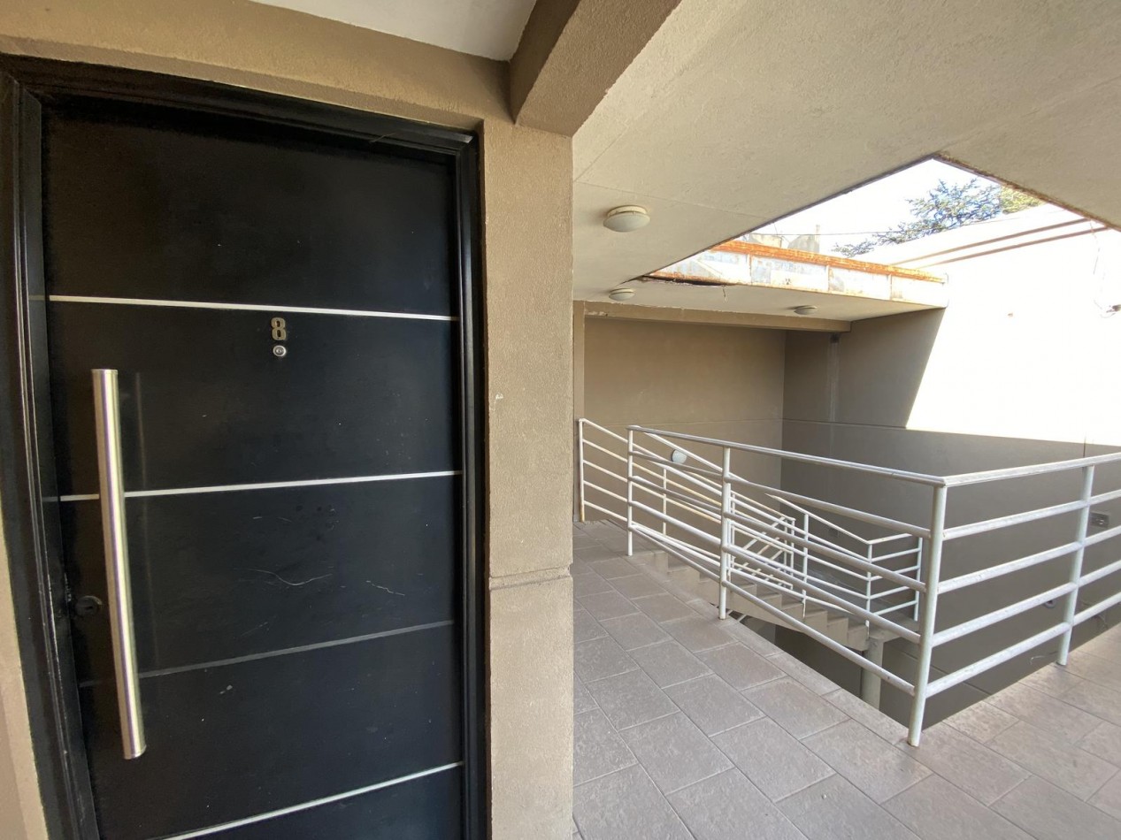 VENTA APTO CREDITO DOS AMBIENTES BALCON COCHERA MUÑIZ