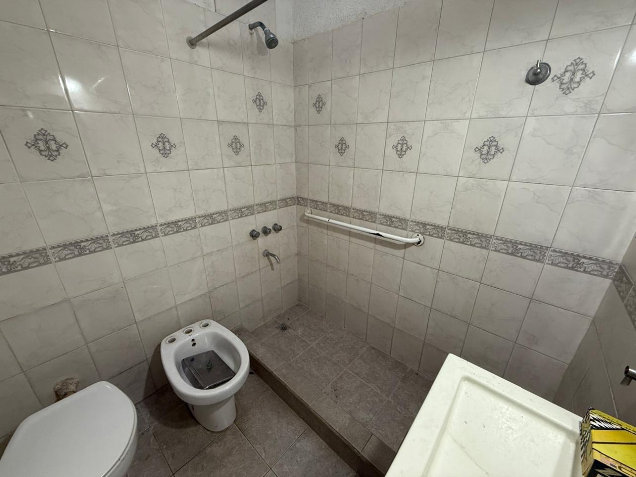 VENTA CASA A REFACCIONAR BELLA VISTA