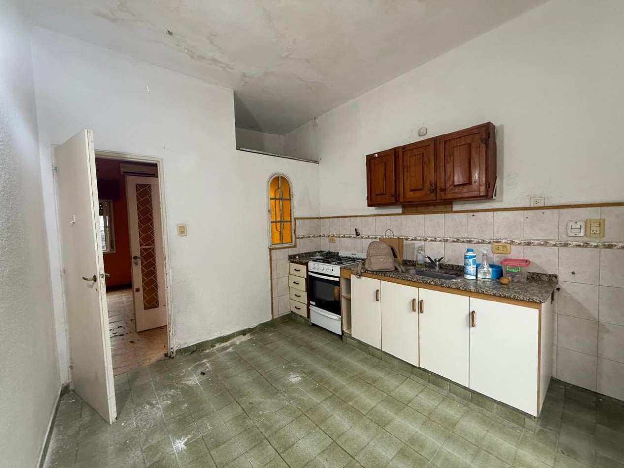VENTA CASA A REFACCIONAR BELLA VISTA