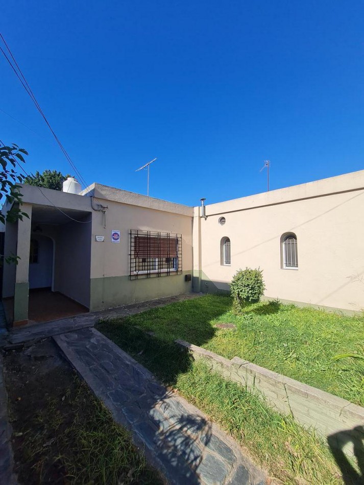 VENTA CASA A REFACCIONAR BELLA VISTA