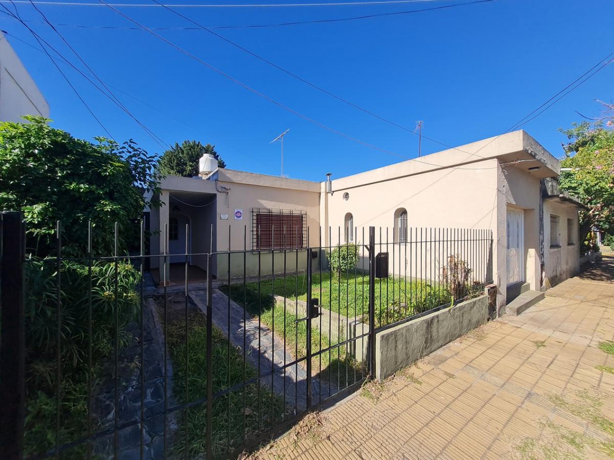 VENTA CASA A REFACCIONAR BELLA VISTA