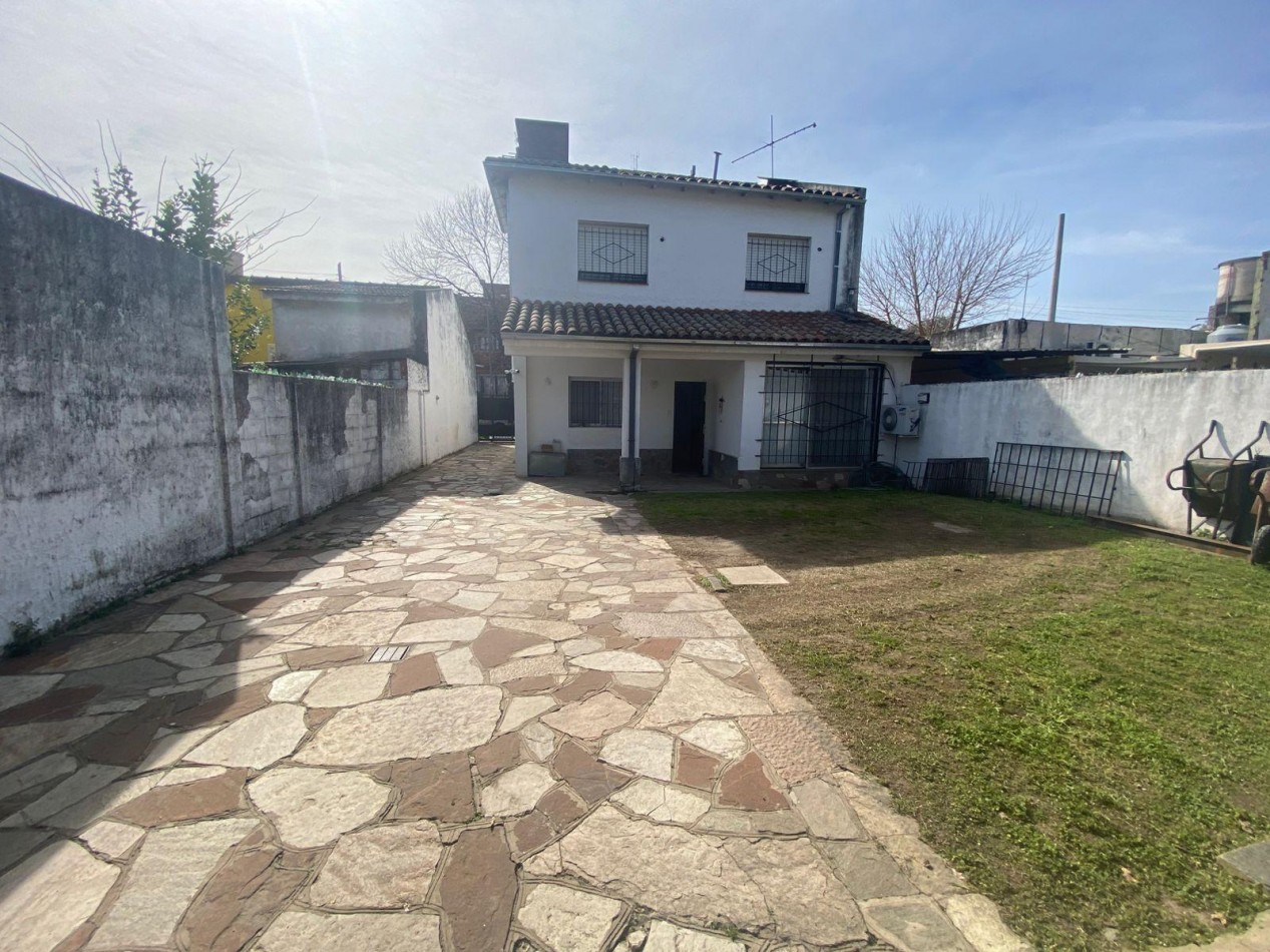VENTA CASA CON PARQUE SAN MIGUEL