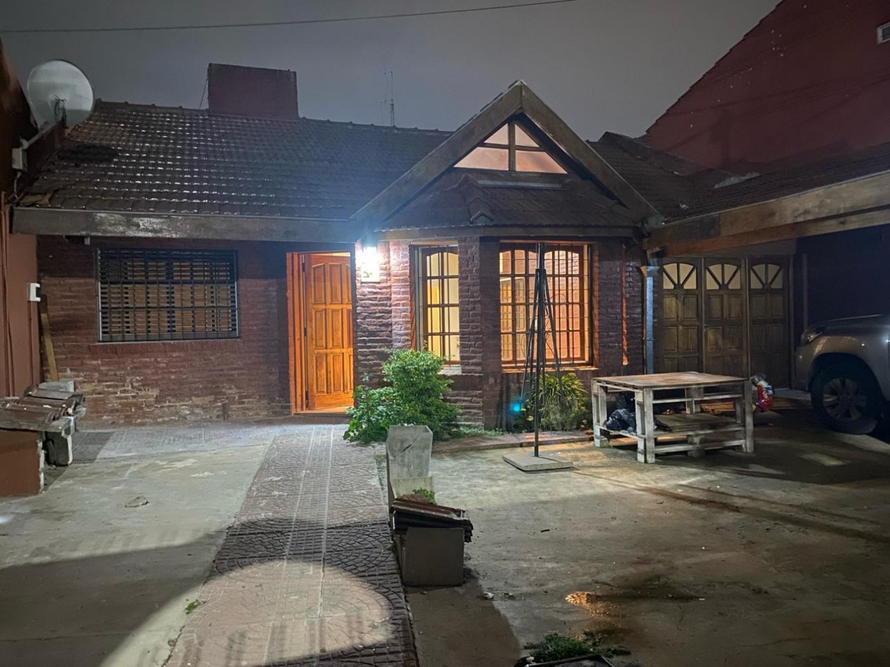 VENTA CASA CUATRO AMBIENTES JOSE C PAZ
