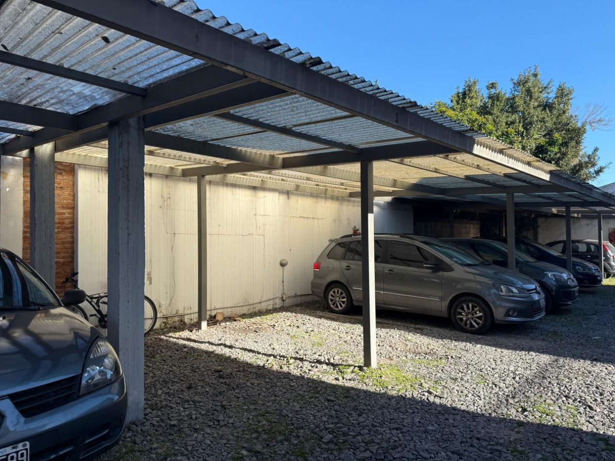 APTO CREDITO TRES AMBIENTES PATIO JARDIN COCHERA MUÑIZ