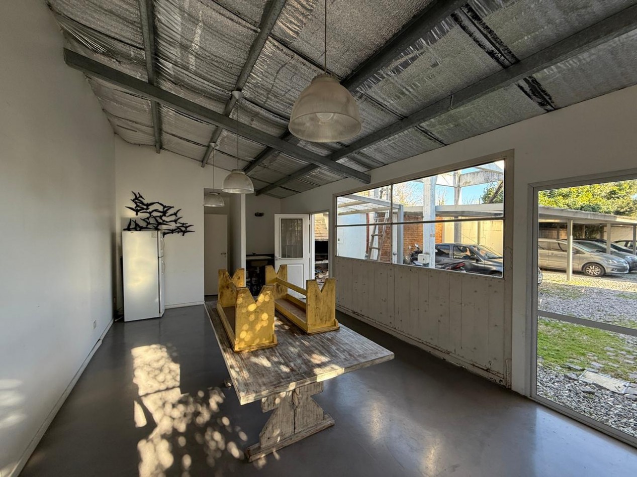 APTO CREDITO TRES AMBIENTES PATIO JARDIN COCHERA MUÑIZ