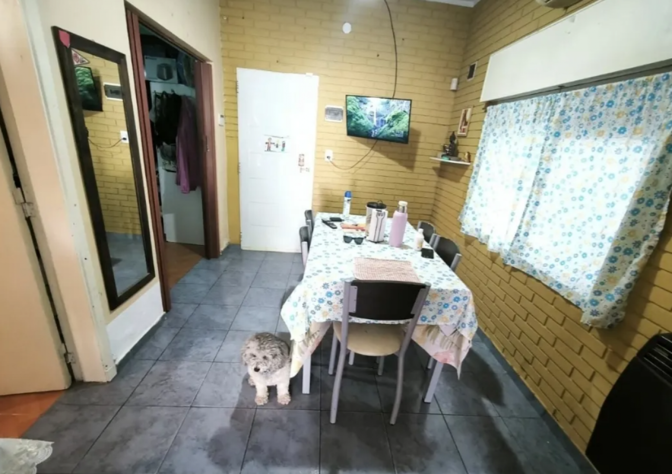 VENTA CASA TRES AMBIENTES CON PATIO COCHERA    JOSE C PAZ