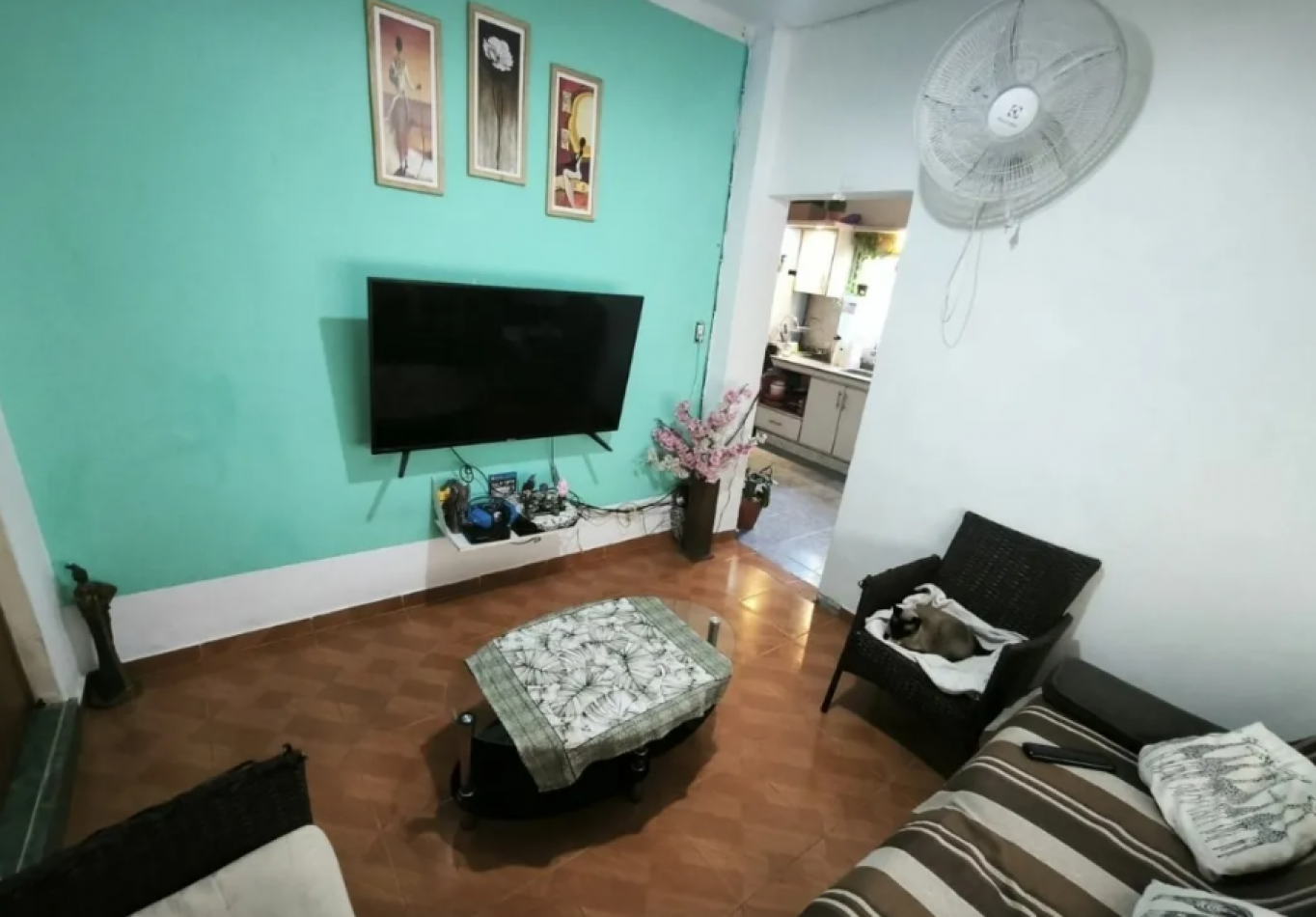 VENTA CASA TRES AMBIENTES CON PATIO COCHERA    JOSE C PAZ