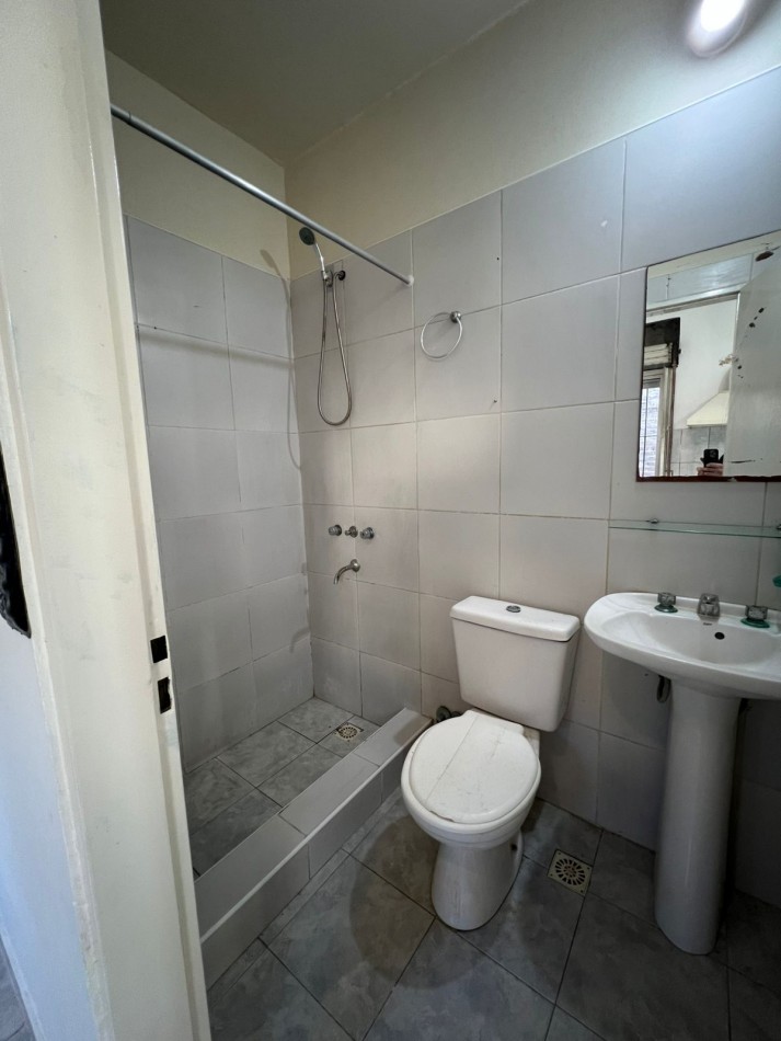 VENTA APTO CREDITO DUPLEX CON JARDIN JOSE C PAZ