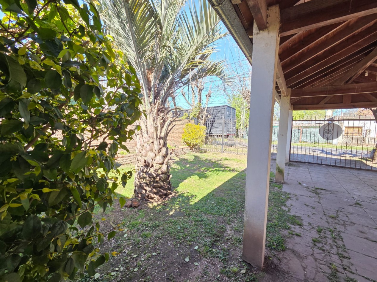 VENTA CASA CON PARQUE Y PILETA JOSE C PAZ