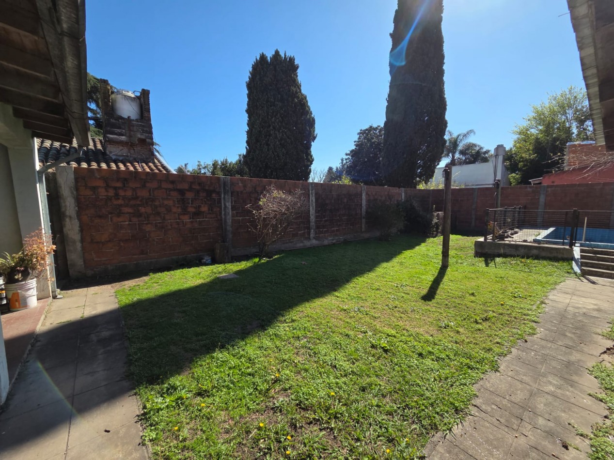 VENTA CASA CON PARQUE Y PILETA JOSE C PAZ