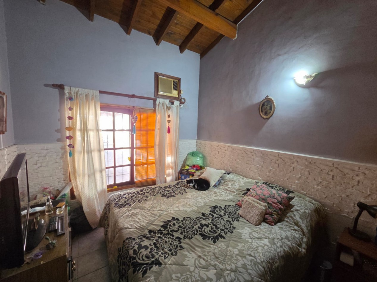 VENTA CASA CON PARQUE Y PILETA JOSE C PAZ