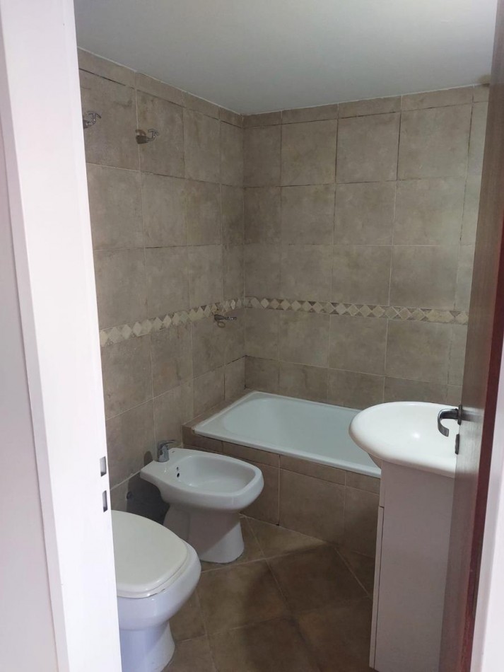 VENTA APTO CREDITO DOS AMBIENTES BALCON COCHERA SAN MIGUEL