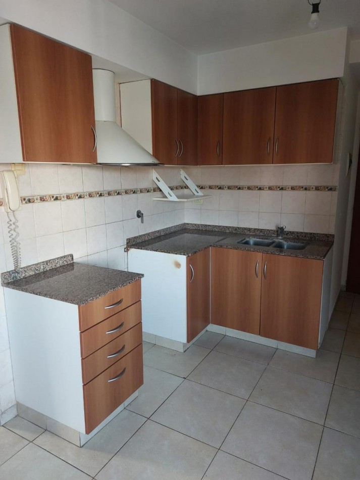 VENTA APTO CREDITO DOS AMBIENTES BALCON COCHERA SAN MIGUEL