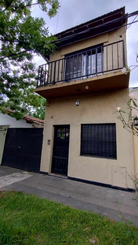 VENTA DUPLEX PH TRES AMBIENTES COCHERA BELLA VISTA