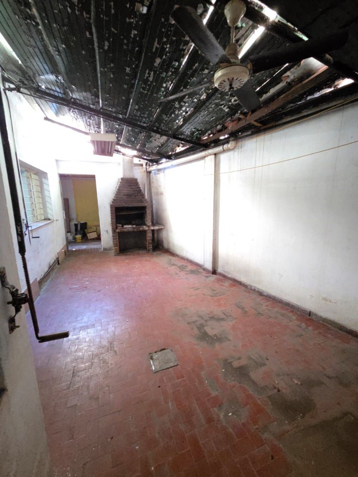 VENTA CASA CHALET A RECICLAR MODERNIZAR HURLINGHAM