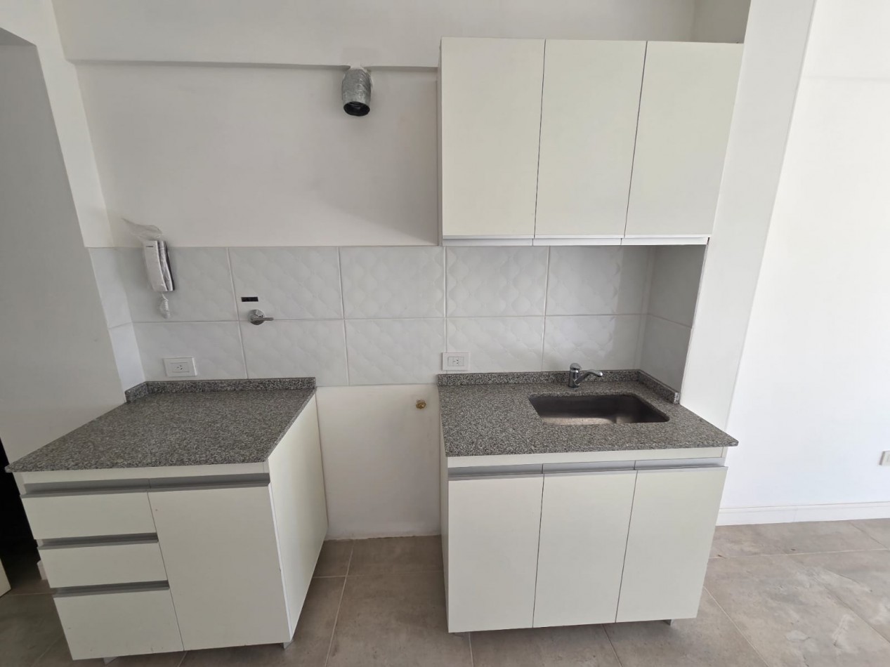 VENTA A ESTRENAR MONOAMBIENTE CON BALCON SAN MIGUEL CENTRO