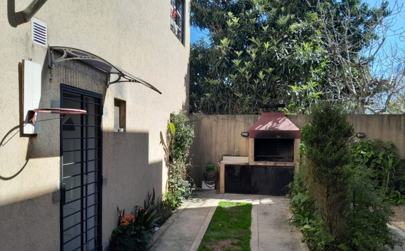 VENTA DOS AMBIENTES COCHERA PATIO SAN MIGUEL