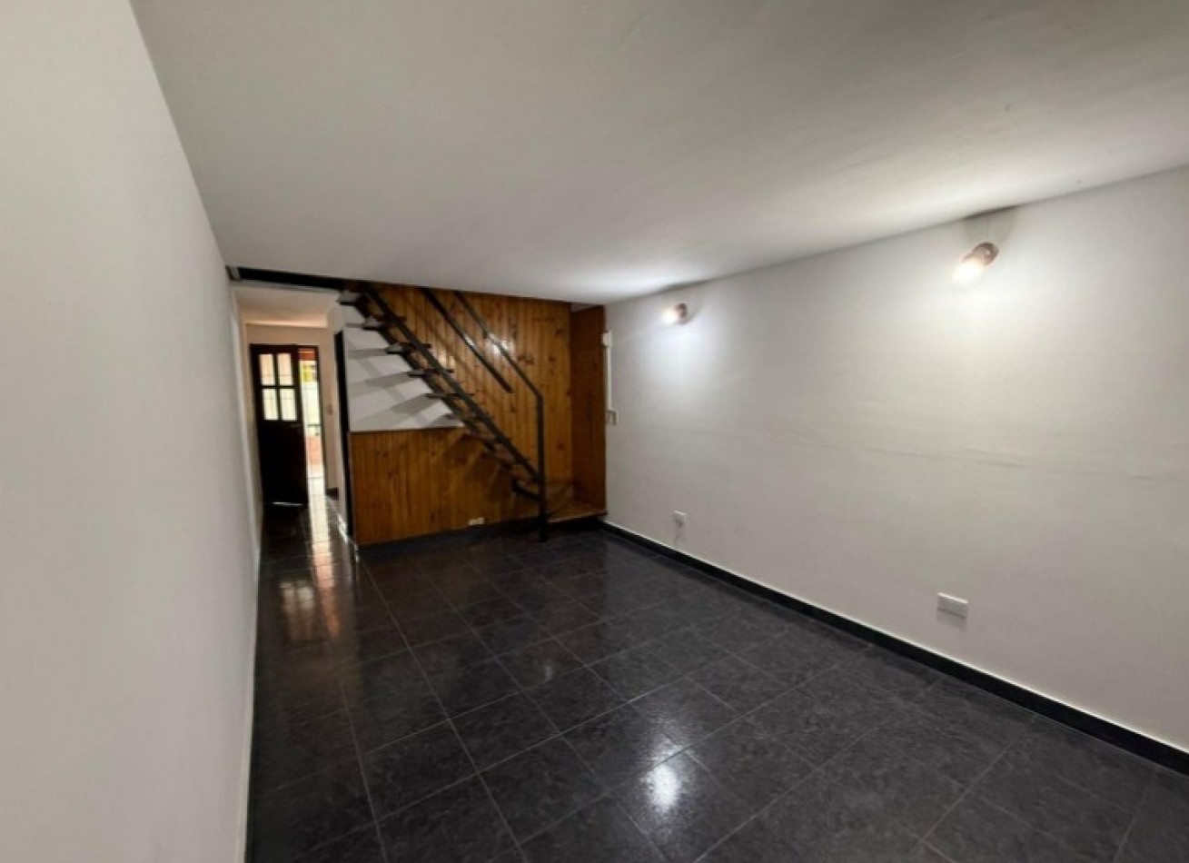 ALQUILER DUPLEX TRES AMBIENTES SAN MIGUEL PATIO