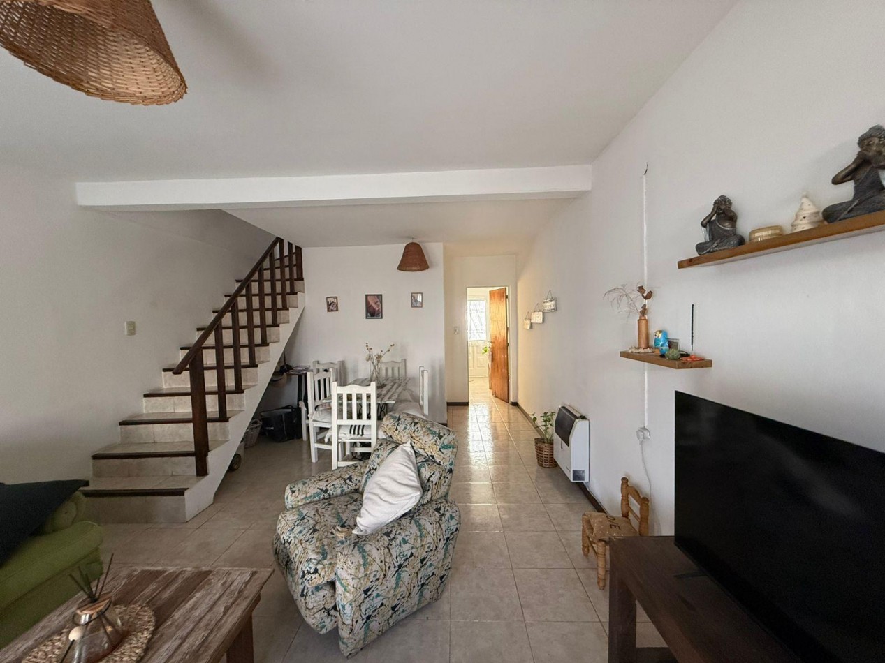 VENTA DUPLEX TRES AMBIENTES JARDIN COCHERA JOSE C PAZ