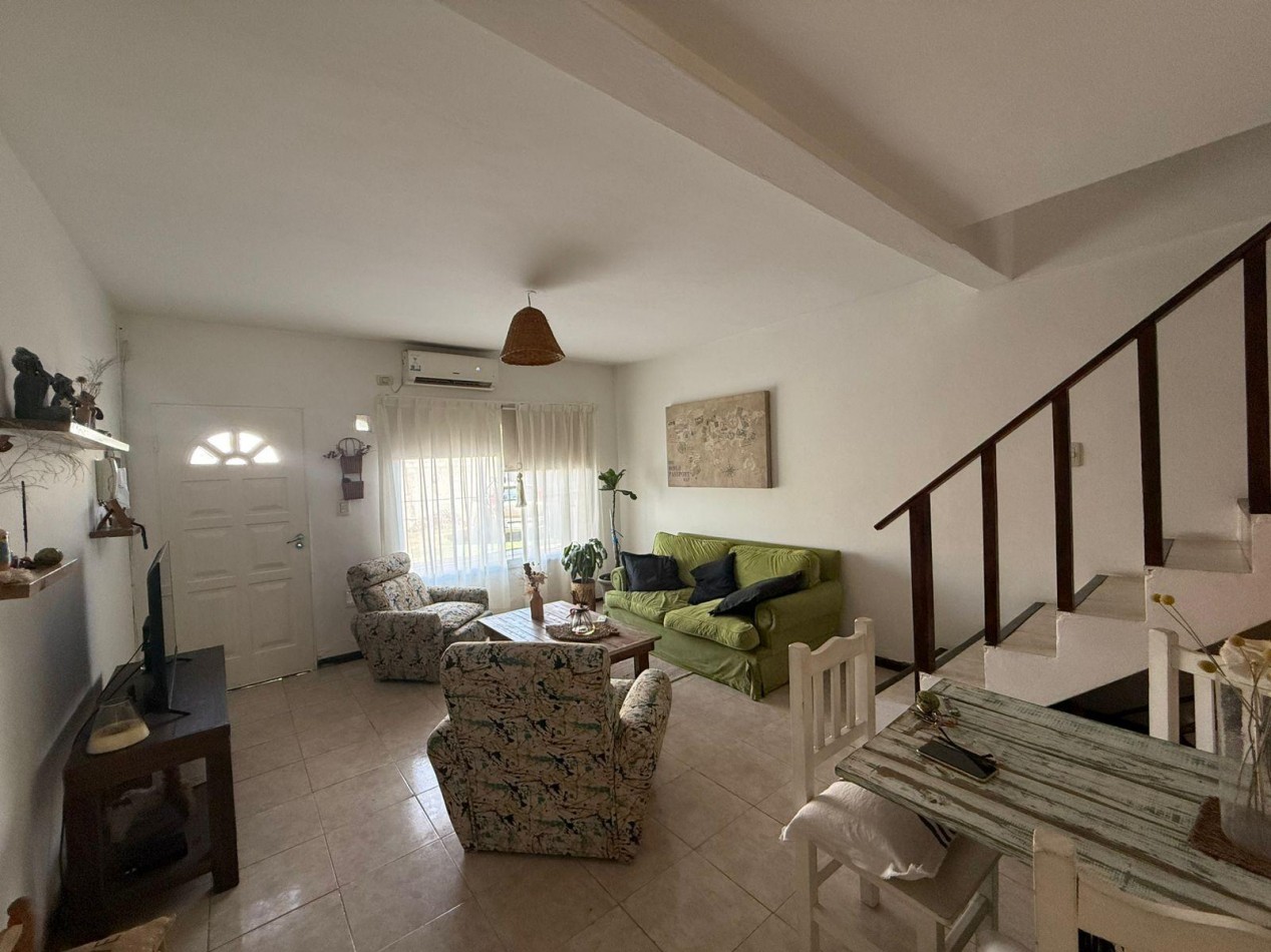 VENTA DUPLEX TRES AMBIENTES JARDIN COCHERA JOSE C PAZ