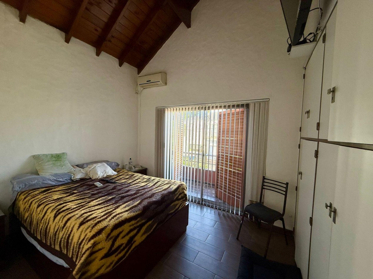 VENTA CASA CINCO AMBIENTES PILETA PARQUE COUNTRY BARRIO SAN MIGUEL DE GHISO