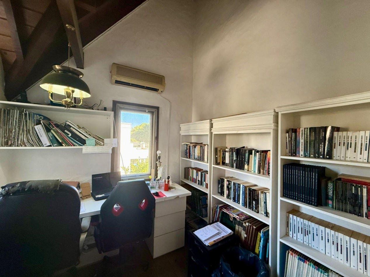 VENTA CASA CINCO AMBIENTES PILETA PARQUE COUNTRY BARRIO SAN MIGUEL DE GHISO