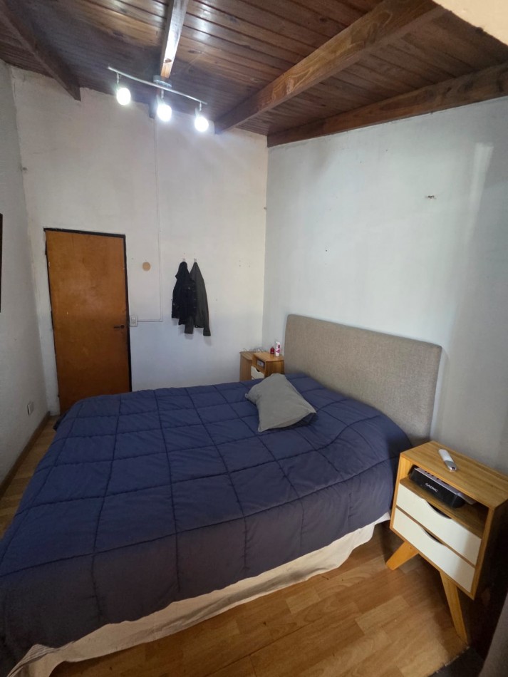 VENTA CASA TRES AMBIENTES JARDIN COCHERA BELLA VISTA