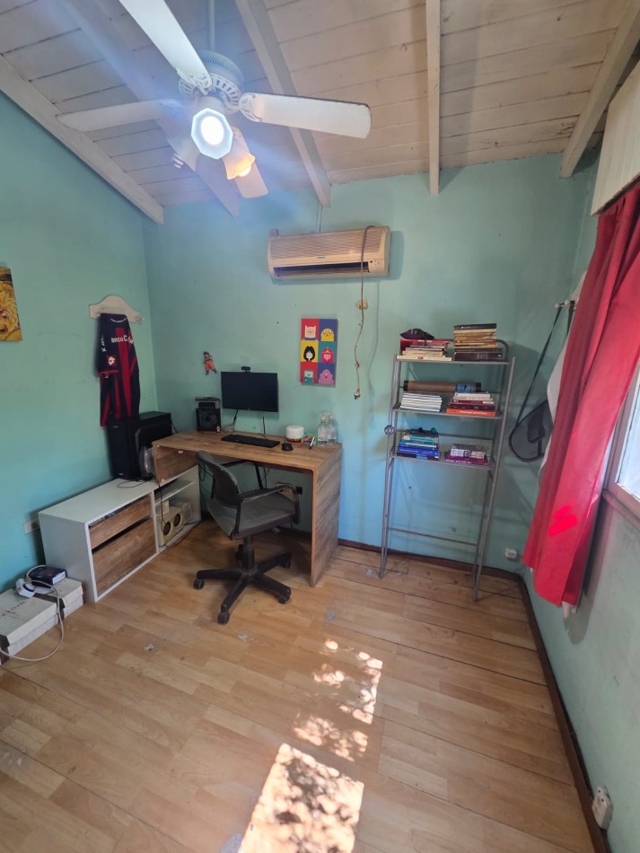 VENTA CASA TRES AMBIENTES JARDIN COCHERA BELLA VISTA