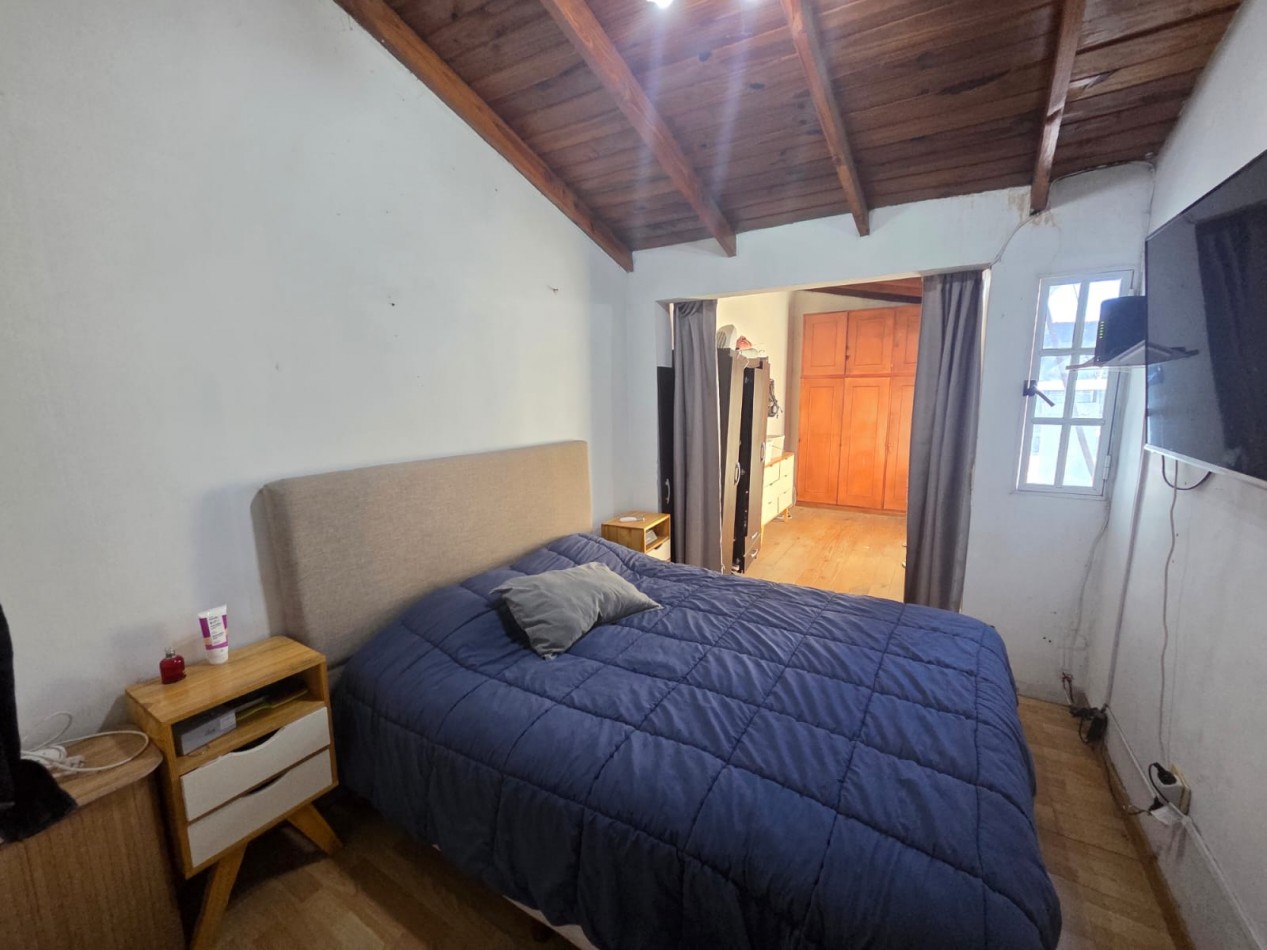 VENTA CASA TRES AMBIENTES JARDIN COCHERA BELLA VISTA