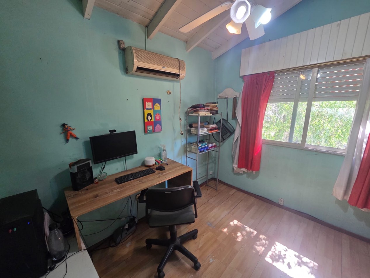 VENTA CASA TRES AMBIENTES JARDIN COCHERA BELLA VISTA