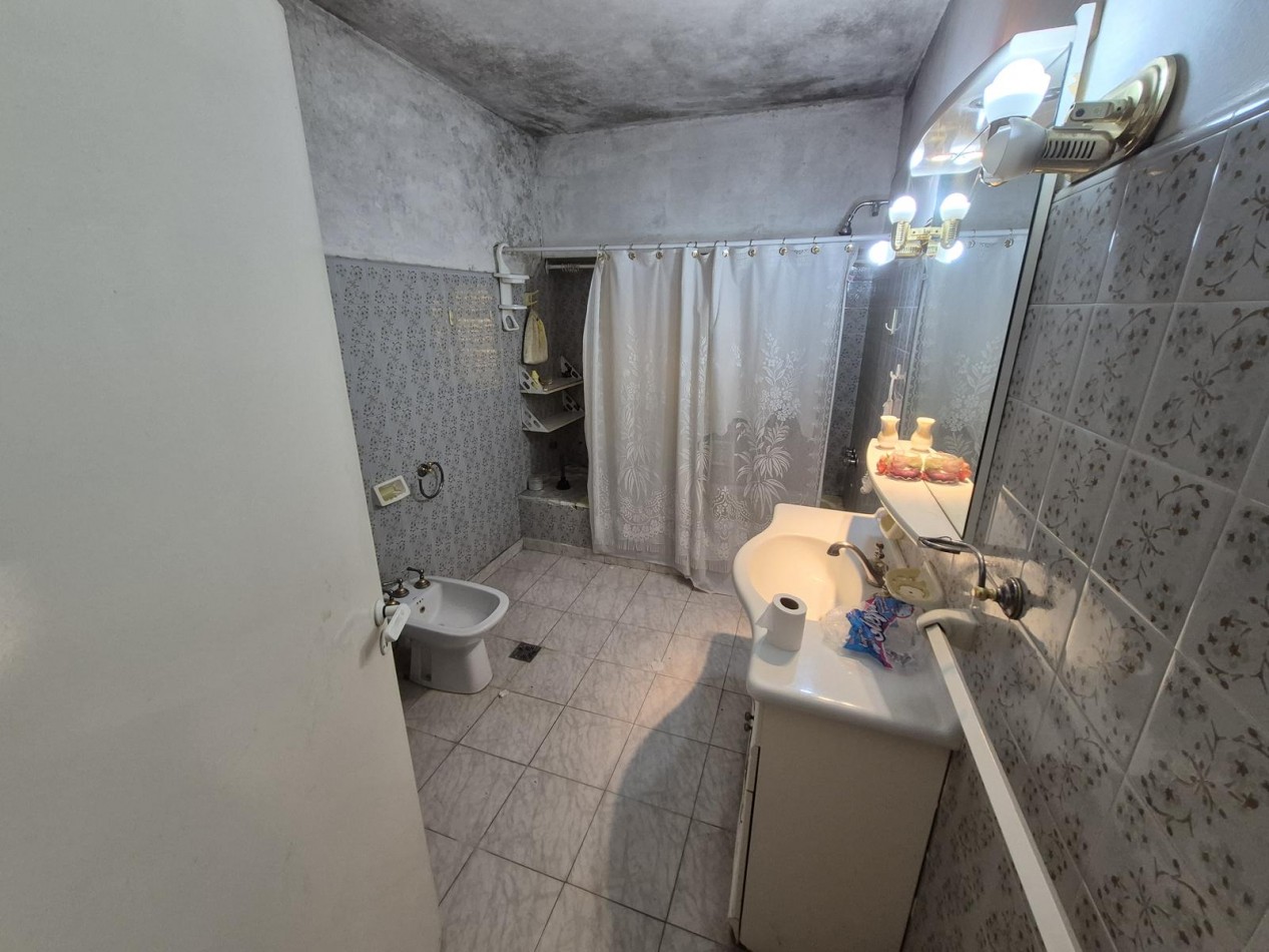 VENTA CASA CINCO AMBIENTES PARQUE COCHERA SAN MIGUEL