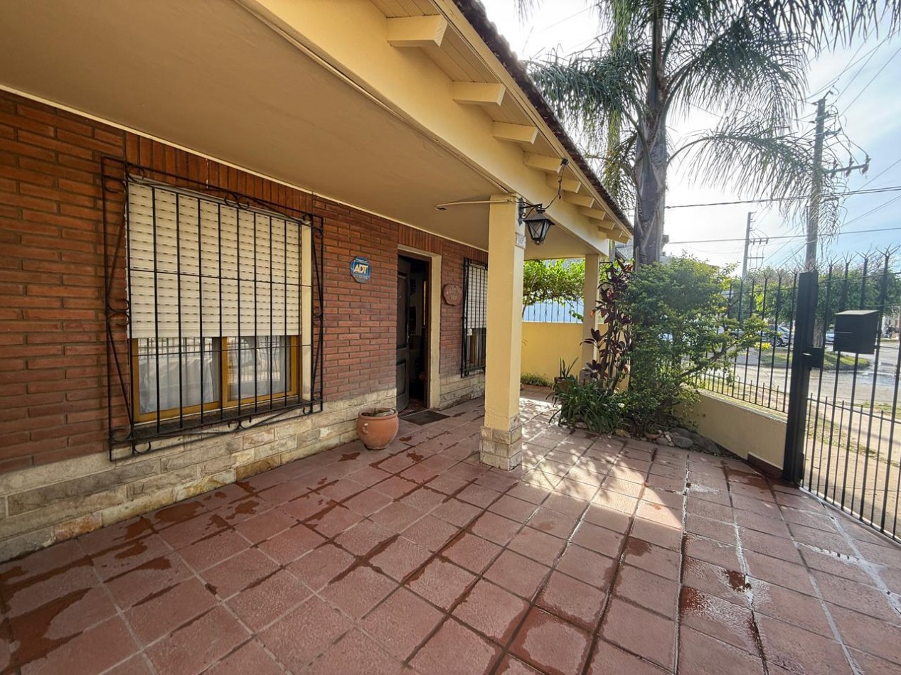 VENTA CASA TRES AMBIENTES COCHERA PATIO DEPARTAMENTO LOCAL SAN MIGUEL