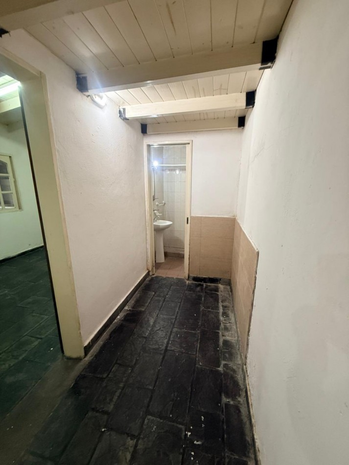 ALQUILER DEPARTAMENTO TRES AMBIENTES CON PATIO VILLA DE MAYO 