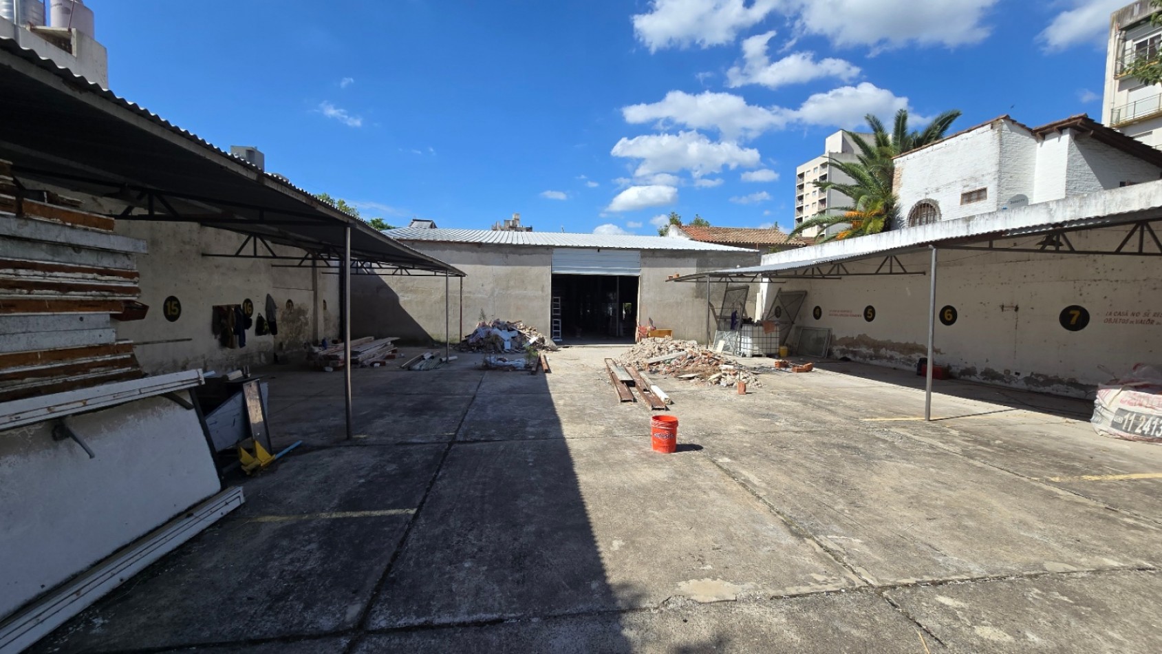 ALQUILER LOCAL DE 780M2 SAN MIGUEL CON ESTACIONAMIENTO COCHERA 