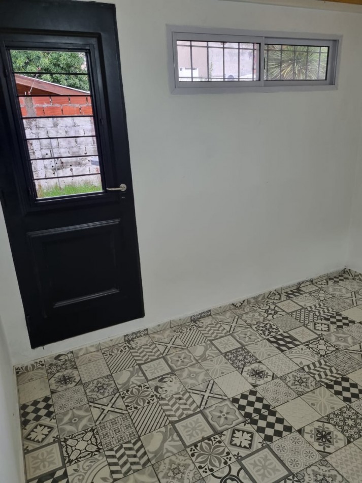 ALQUILER DUPLEX DOS AMBIENTES PATIO COCHERA SAN MIGUEL 