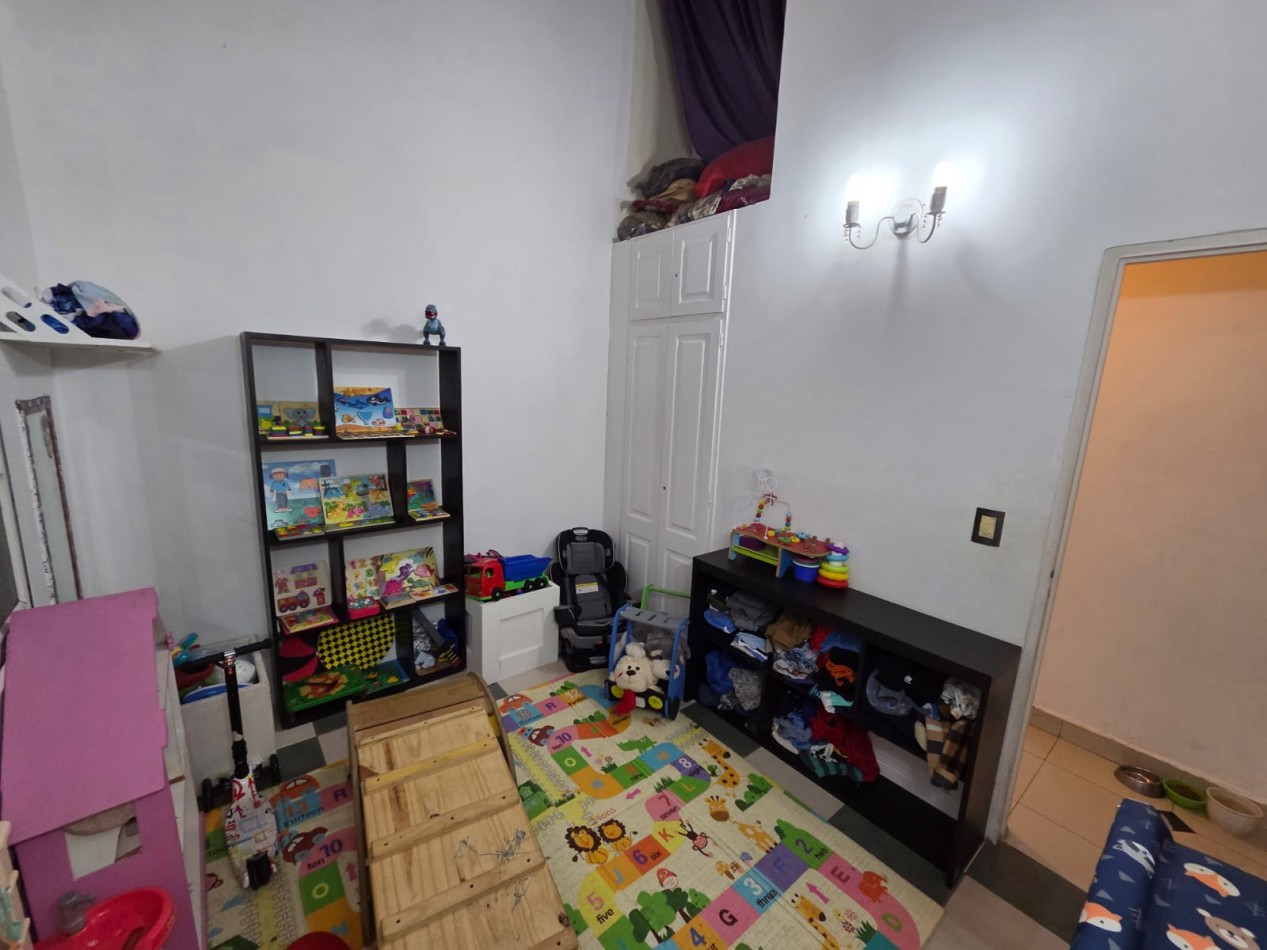 VENTA CASA CUATRO AMBIENTES PILETA COCHERA PARQUE QUINCHO VILLA DE MAYO