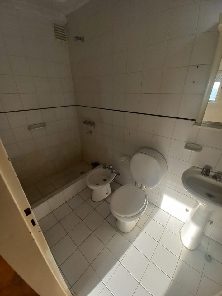 VENTA TRES AMBIENTES CON BALCON COCHERA MUÑIZ SAN MIGUEL