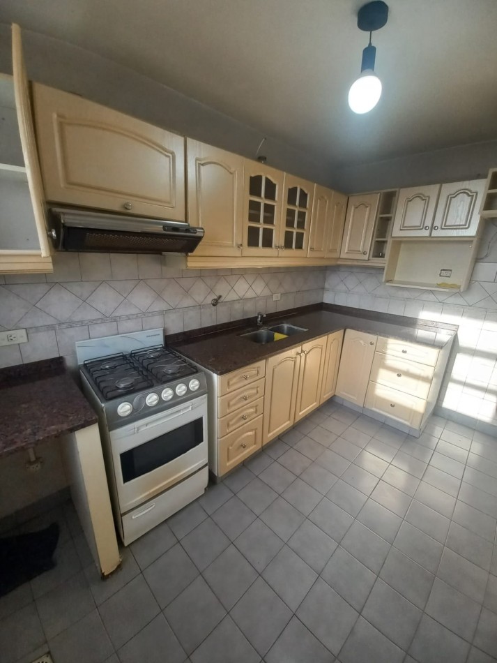 VENTA TRES AMBIENTES CON BALCON COCHERA MUÑIZ SAN MIGUEL