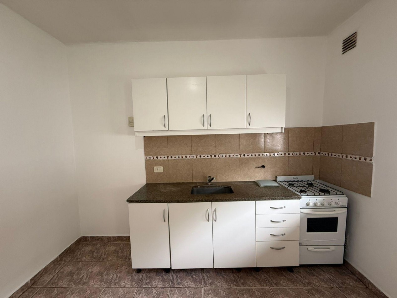 ALQUILER DUPLEX TRES AMBIENTES SAN MIGUEL COCHERA PATIO