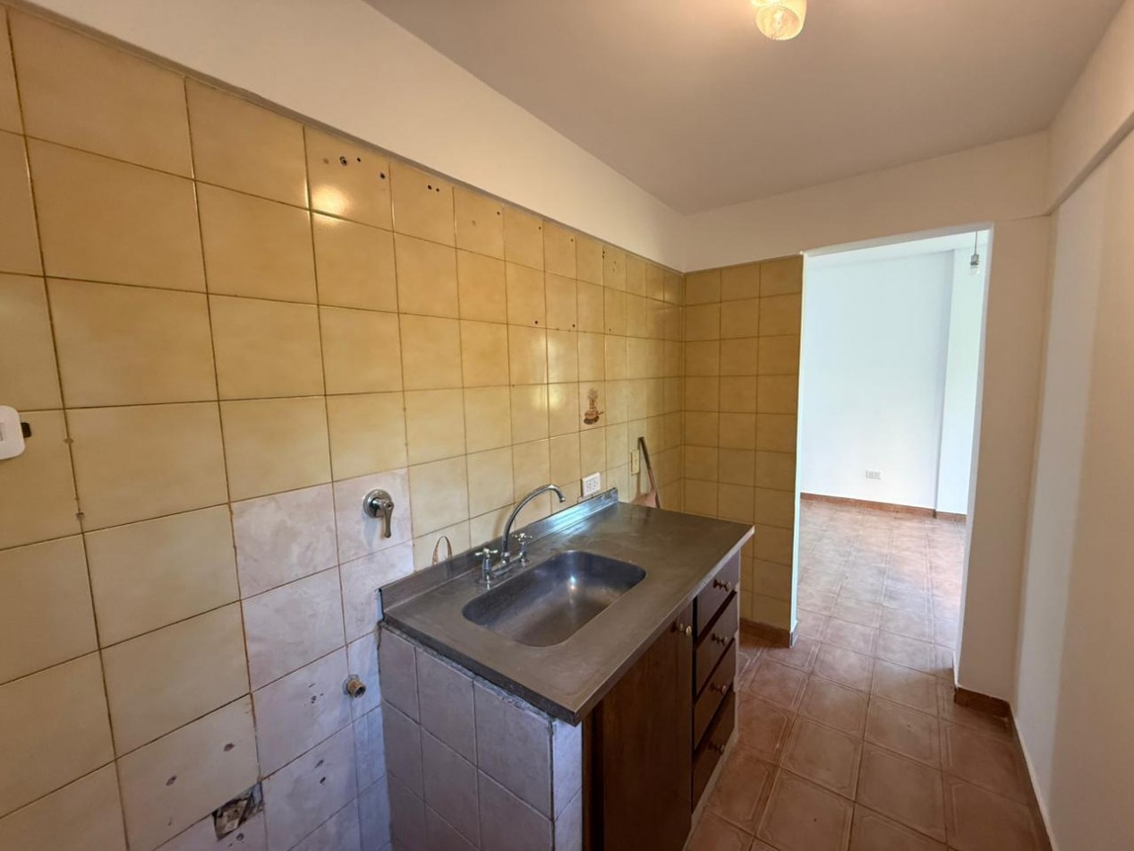 VENTA TRES AMBIENTES CON BALCON SAN MIGUEL CENTRO
