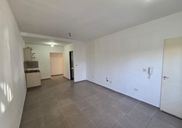 VENTA TRES AMBIENTES CON PATIO Y COCHERA JOSE C PAZ