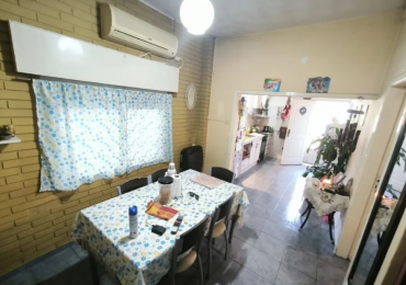 VENTA CASA TRES AMBIENTES CON PATIO COCHERA    JOSE C PAZ