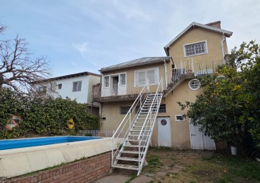 VENTA CASA CUATRO AMBIENTES PILETA COCHERA PARQUE QUINCHO VILLA DE MAYO