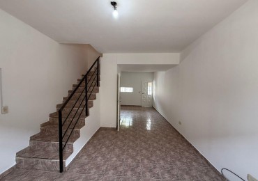 ALQUILER DUPLEX TRES AMBIENTES SAN MIGUEL COCHERA PATIO